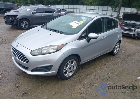 2015 Ford Fiesta Se z USA, uszkodzony, nr VIN 3FADP4EJ5FM152745